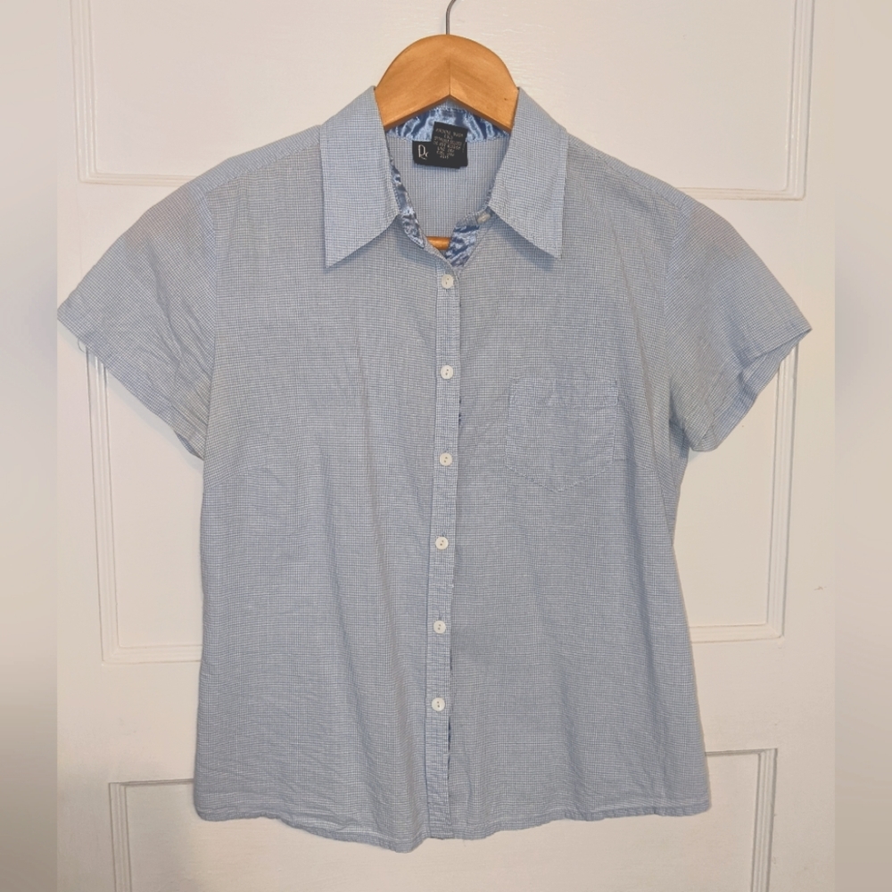 Small, vintage short sleeve button-up top